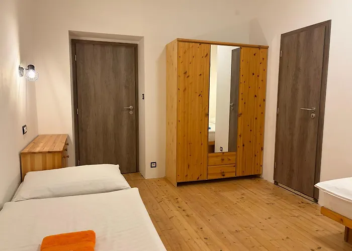 21 2* Prague